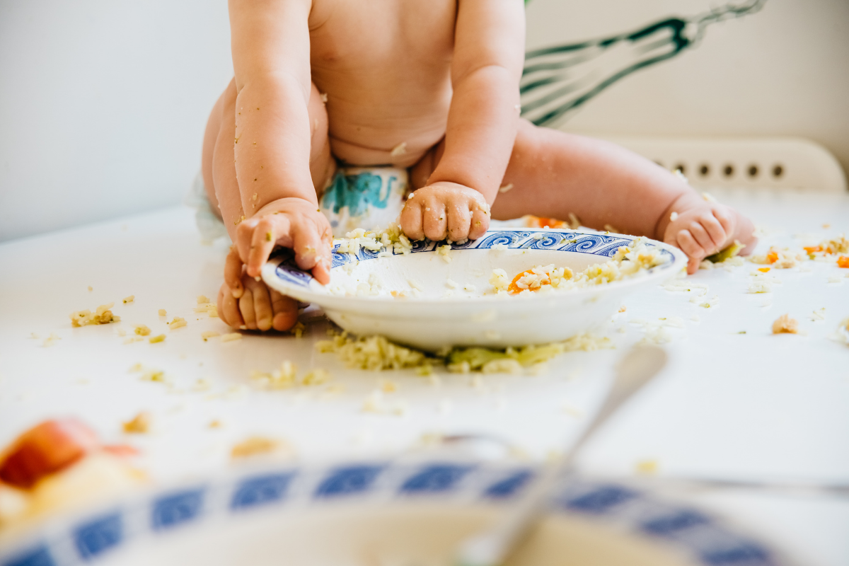 Messy Eaters: Rugged Bib Containment